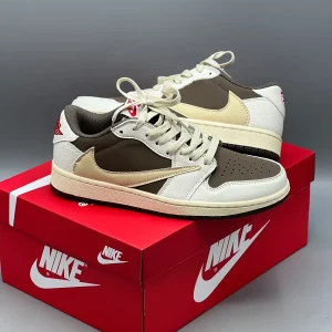 Nike Air jordan 1 low x travis reverse mocha