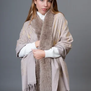 Chal bordado efecto pelo