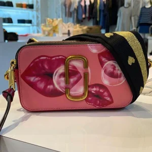 THE SNAPSHOT MARC JACOBS LABIOS ROSA