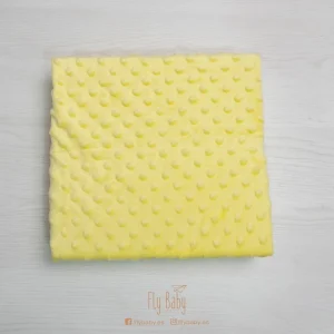 Manta para bebé de topitos amarilla